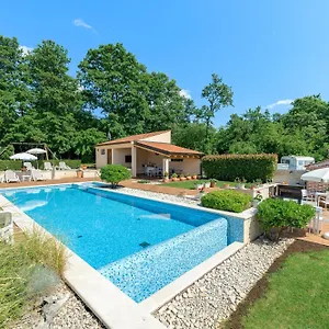 Appartement Tena
